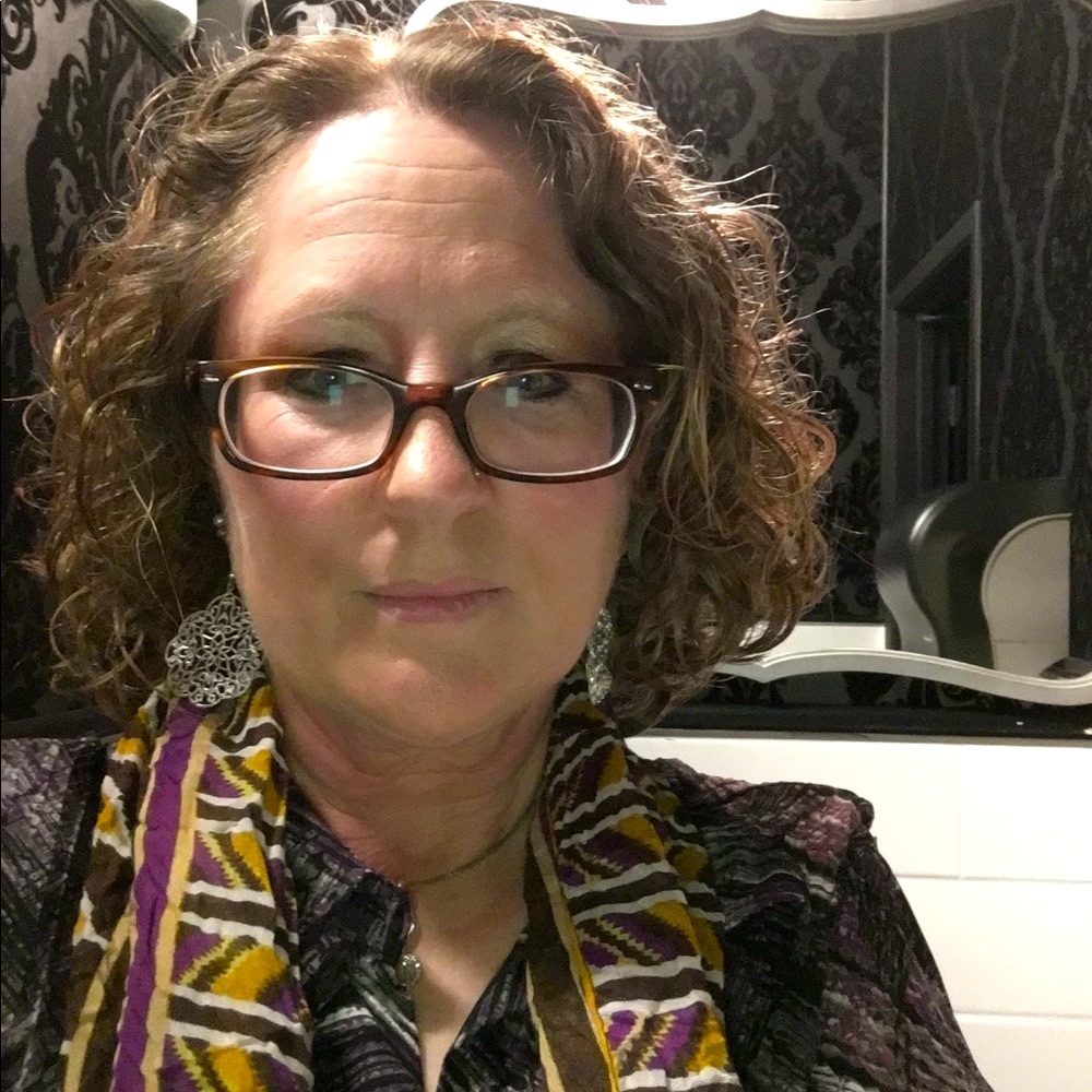 Meet your Posher, Jen